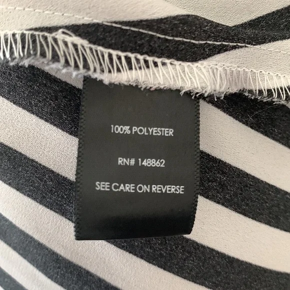 ❌SOLD❌TORRID PEPLUM GEORGETTE BUTTON-FRONT TIE-FRONT BLOUSE - Picture 9 of 9